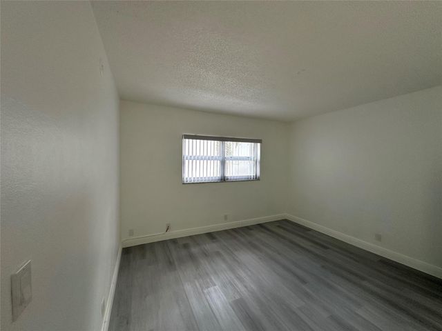 651 Pine Dr 204, Pompano Beach, FL 33060