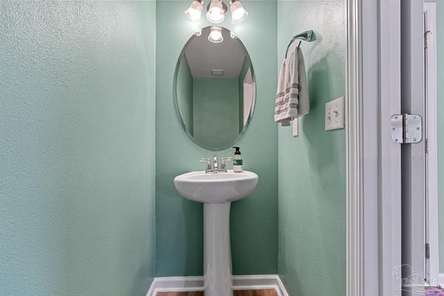 5905 Little Leaf Ct, Milton, FL 32570