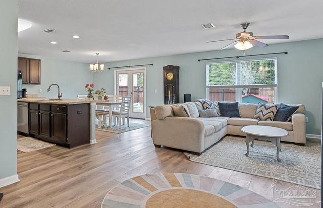 5905 Little Leaf Ct, Milton, FL 32570