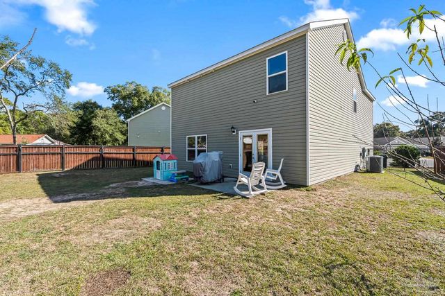 5905 Little Leaf Ct, Milton, FL 32570