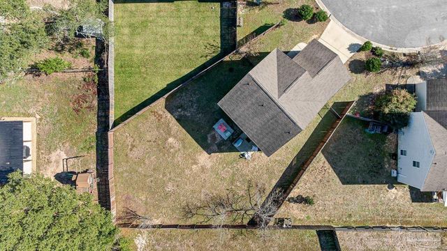 5905 Little Leaf Ct, Milton, FL 32570