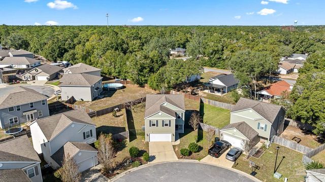 5905 Little Leaf Ct, Milton, FL 32570