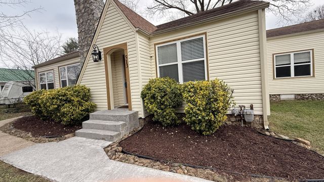 513 Oak Street, Athens, TN 37303