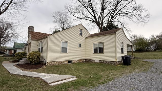 513 Oak Street, Athens, TN 37303
