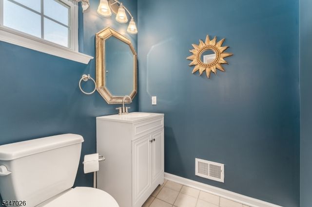 26 Indian Plantation St, Raritan Twp., NJ 08822