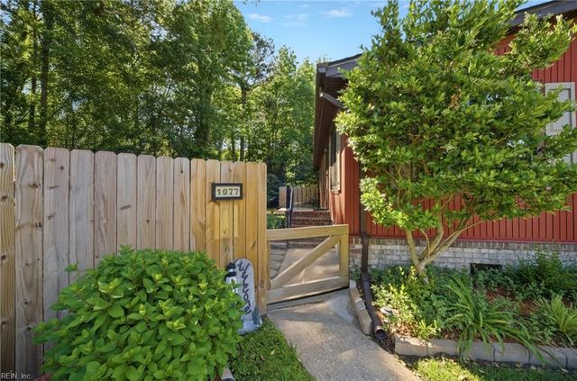 1077 Sandy Narrows CT, Virginia Beach, VA 23454