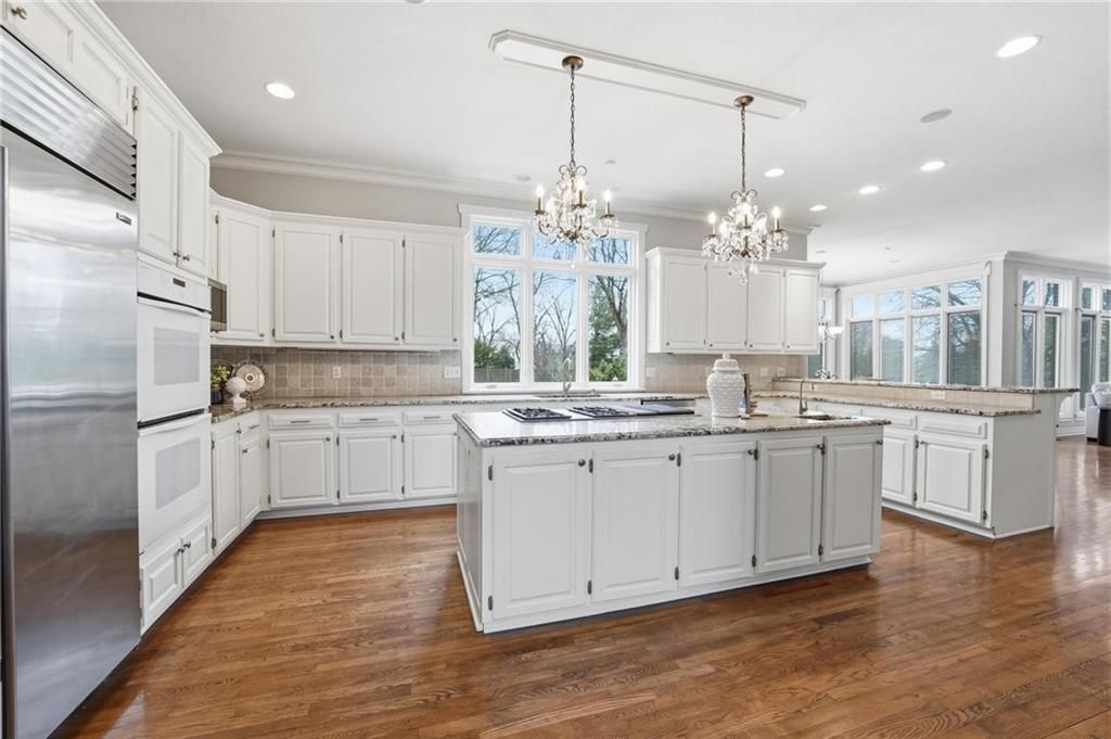 11700 W HARMONY Lane, Olathe, KS 66062