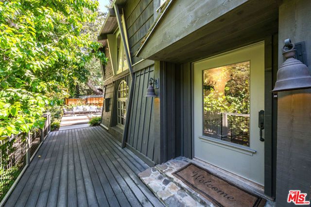 689 Brooktree Road, Santa Monica, CA 90402
