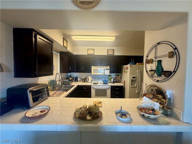 2725 South Nellis Boulevard 2074, Las Vegas, NV 89121