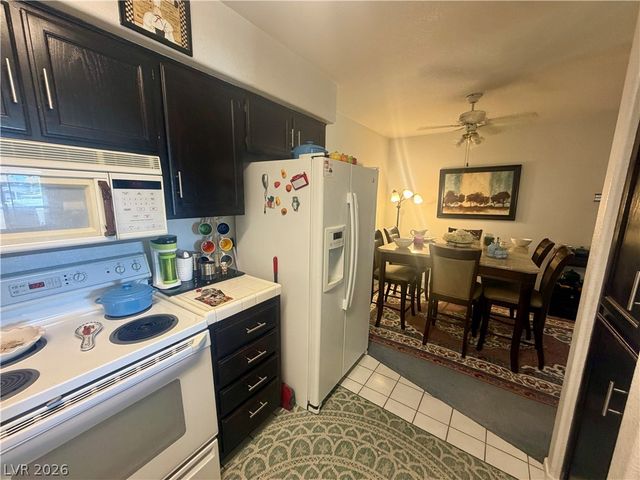 2725 South Nellis Boulevard 2074, Las Vegas, NV 89121