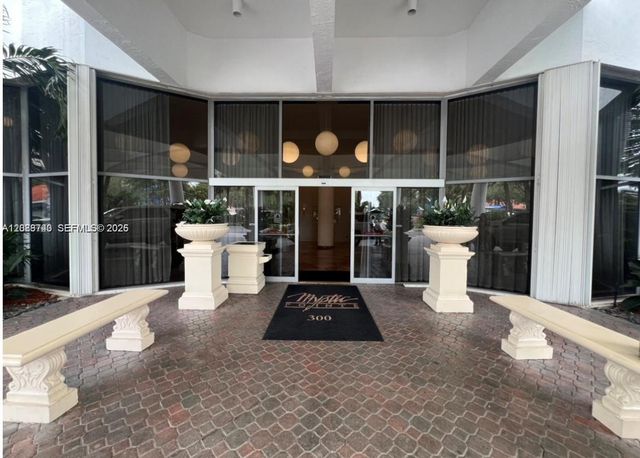 3600 Mystic Pointe Drive 604, Aventura, FL 33180