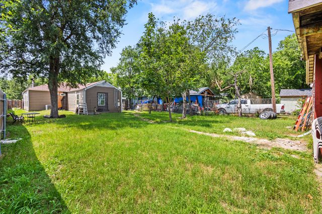 2006 Fort Worth Street, Grand Prairie, TX 75050