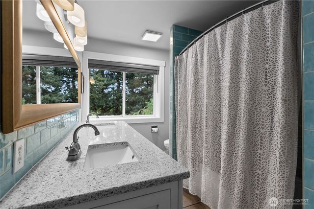 315 Birch Bay Lynden Road, Lynden, WA 98264