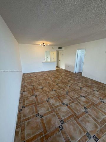 7850 Byron Ave 403, Miami Beach, FL 33141