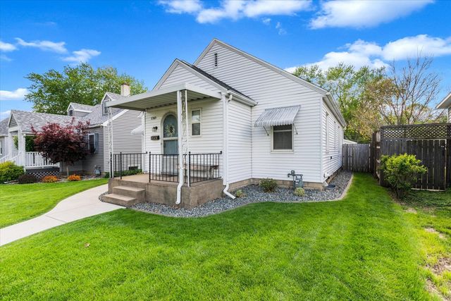 2365 30th Street, Moline, IL 61265