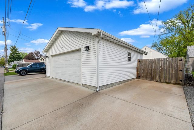 2365 30th Street, Moline, IL 61265