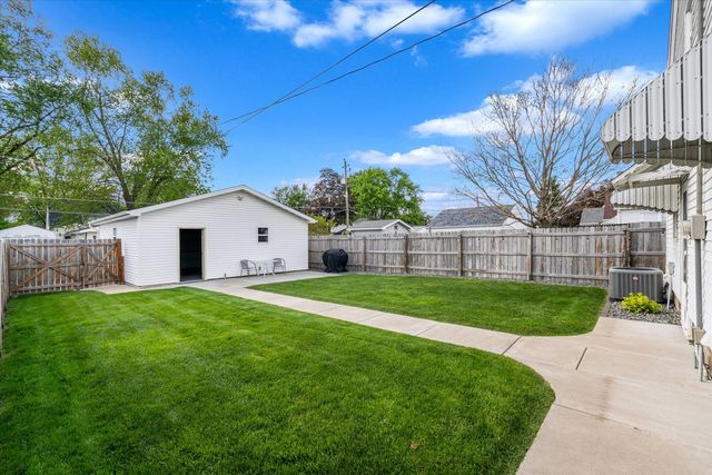 2365 30th Street, Moline, IL 61265