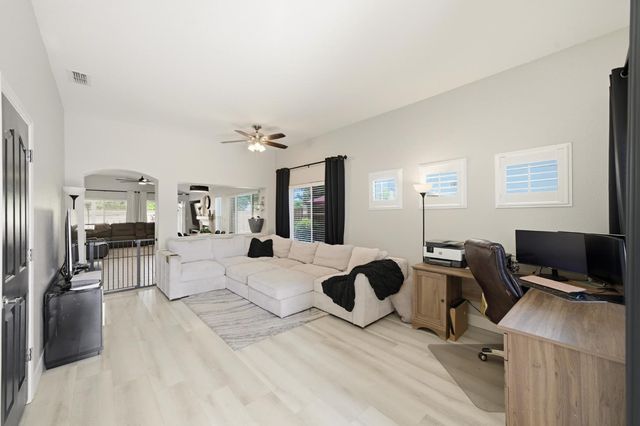 7640 Laguna Beach Way, Antelope, CA 95843