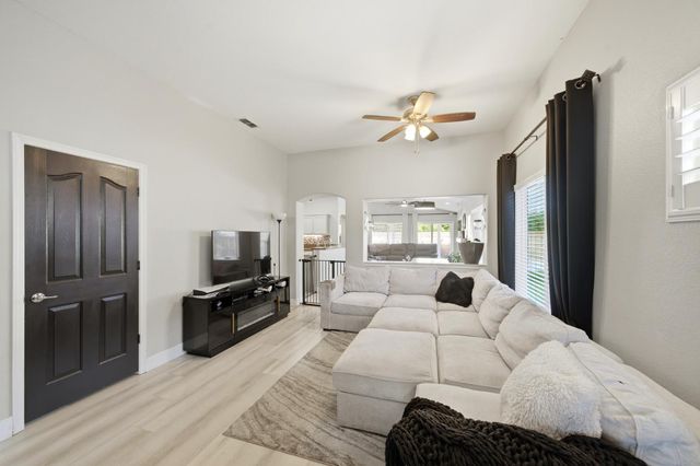 7640 Laguna Beach Way, Antelope, CA 95843