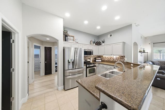 7640 Laguna Beach Way, Antelope, CA 95843