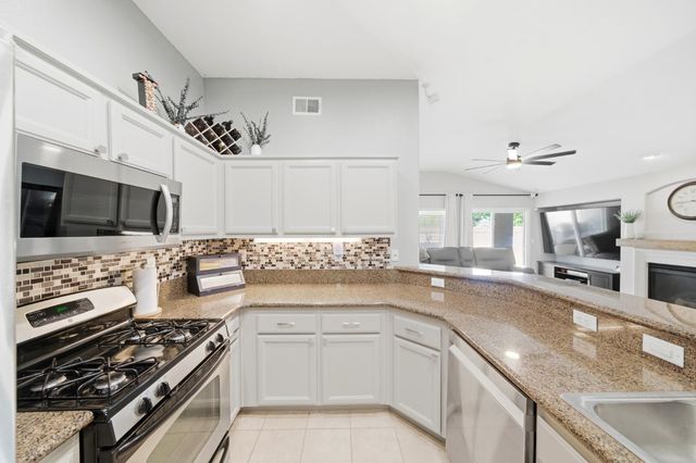 7640 Laguna Beach Way, Antelope, CA 95843