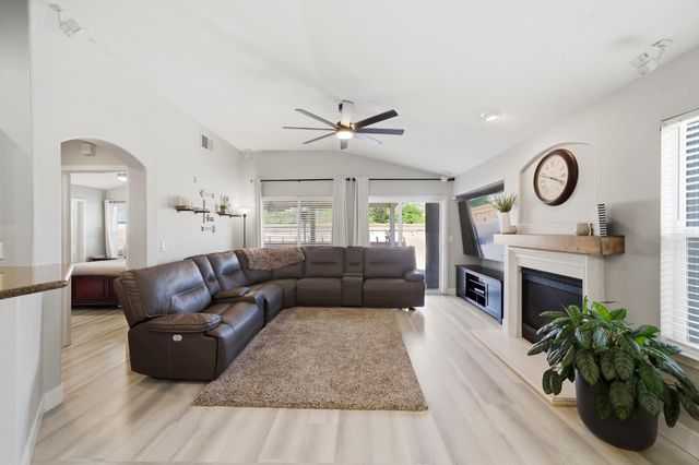 7640 Laguna Beach Way, Antelope, CA 95843