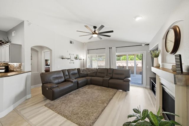 7640 Laguna Beach Way, Antelope, CA 95843