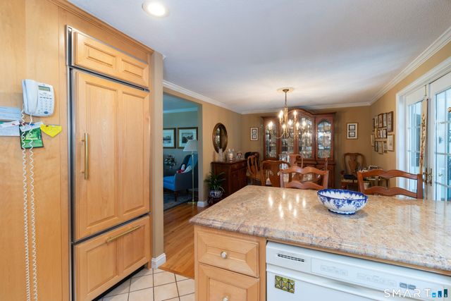 39 Candlewood Road, Milford, CT 06461