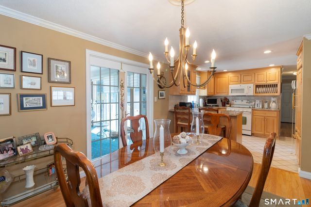 39 Candlewood Road, Milford, CT 06461