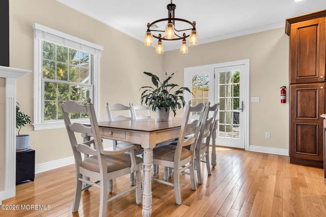 90 Saint Peters Place, Keyport, NJ 07735