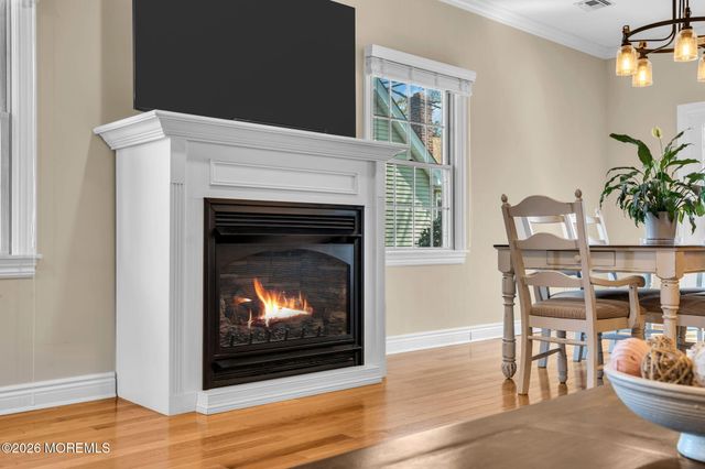 90 Saint Peters Place, Keyport, NJ 07735