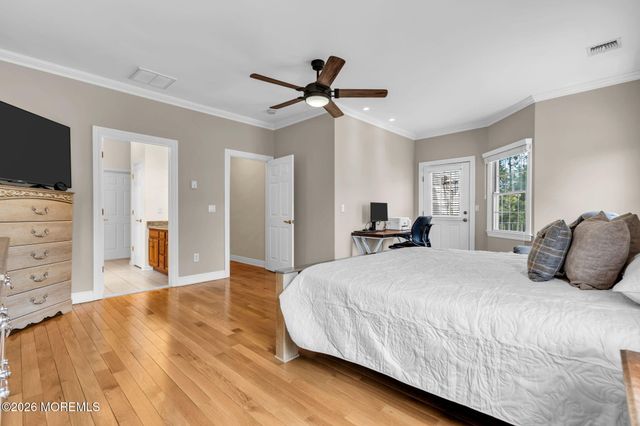 90 Saint Peters Place, Keyport, NJ 07735