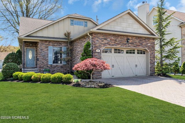 90 Saint Peters Place, Keyport, NJ 07735