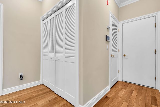 90 Saint Peters Place, Keyport, NJ 07735