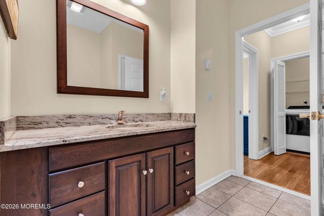 90 Saint Peters Place, Keyport, NJ 07735