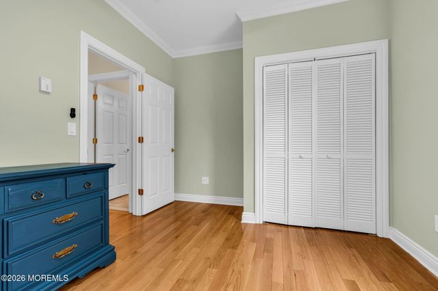 90 Saint Peters Place, Keyport, NJ 07735