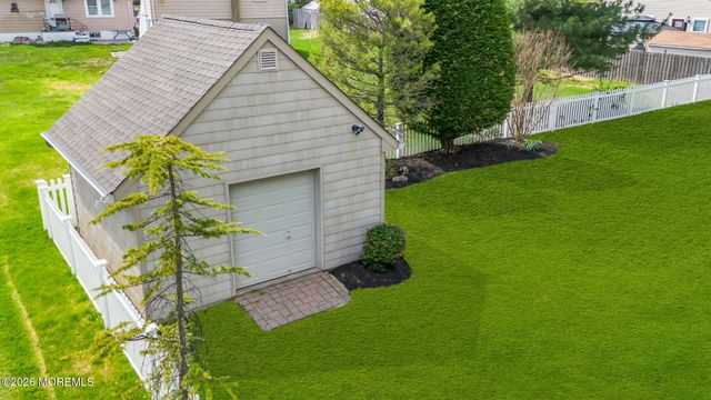 90 Saint Peters Place, Keyport, NJ 07735