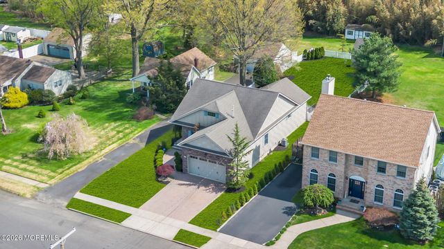 90 Saint Peters Place, Keyport, NJ 07735