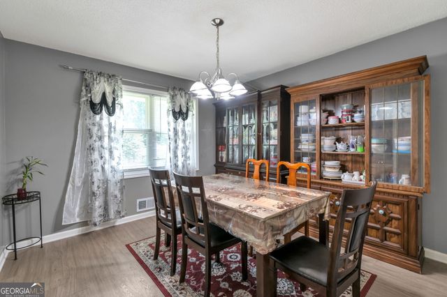 4854 Rosewood Drive SW, Lilburn, GA 30047