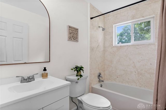 1157 Oakhill Avenue, Fairborn, OH 45324