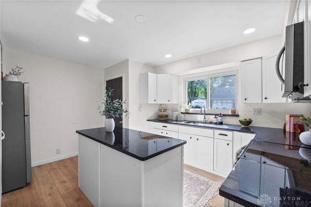 1157 Oakhill Avenue, Fairborn, OH 45324