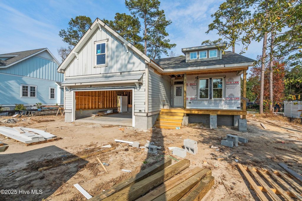 418 Raven Glen Drive, Southport, NC 28461