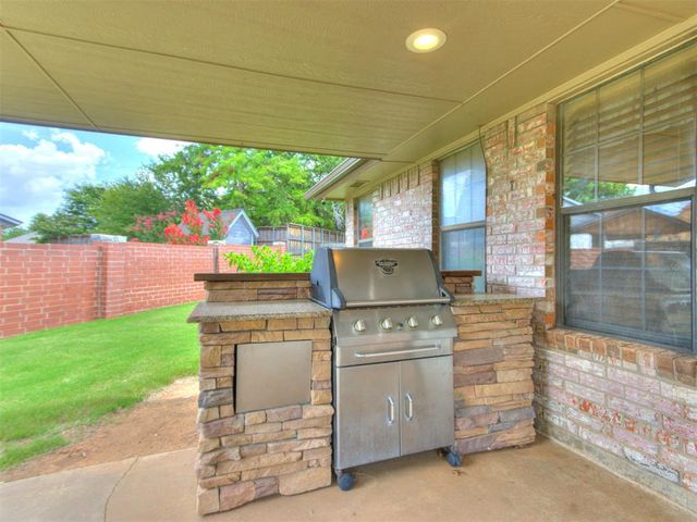 9304 Mayview Circle, Oklahoma City, OK 73159