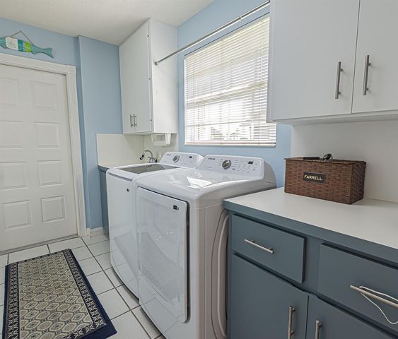 1276 NW BENTLEY Circle B, Port St. Lucie, FL 34986