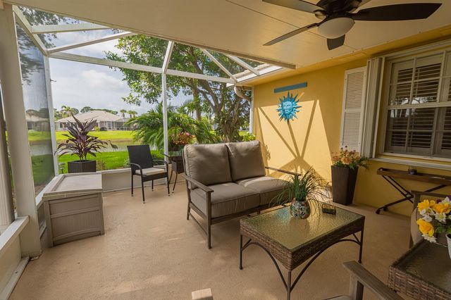 1276 NW BENTLEY Circle B, Port St. Lucie, FL 34986