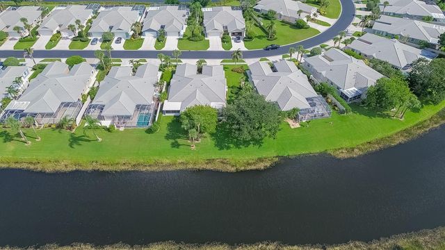 1276 NW BENTLEY Circle B, Port St. Lucie, FL 34986