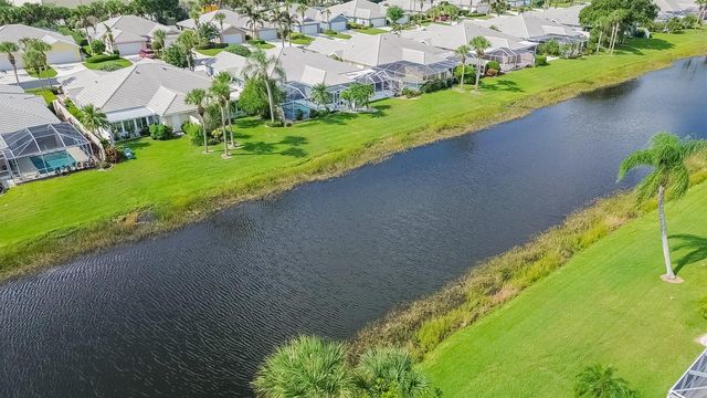 1276 NW BENTLEY Circle B, Port St. Lucie, FL 34986