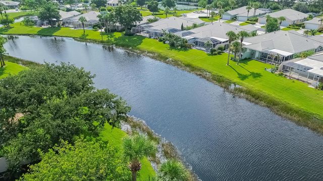 1276 NW BENTLEY Circle B, Port St. Lucie, FL 34986