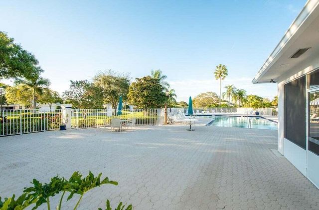 1276 NW BENTLEY Circle B, Port St. Lucie, FL 34986