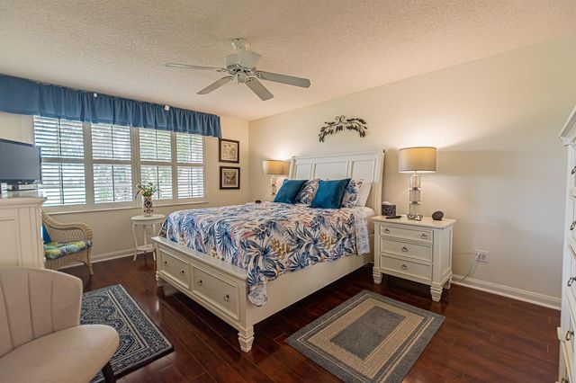 1276 NW BENTLEY Circle B, Port St. Lucie, FL 34986
